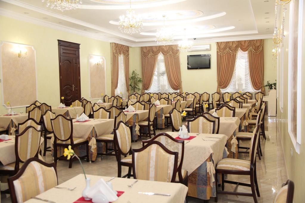 Kleopatra Vip Hotel Камианец-Подилский Екстериор снимка
