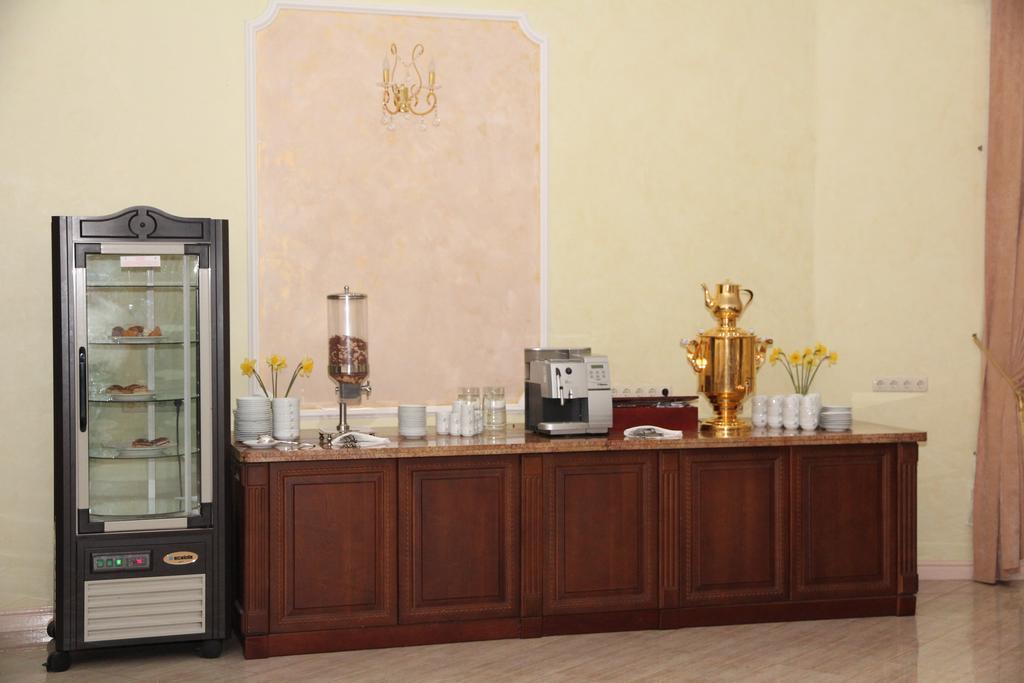 Kleopatra Vip Hotel Камианец-Подилский Екстериор снимка