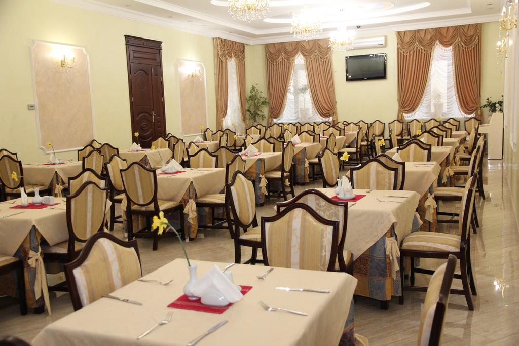 Kleopatra Vip Hotel Камианец-Подилский Екстериор снимка
