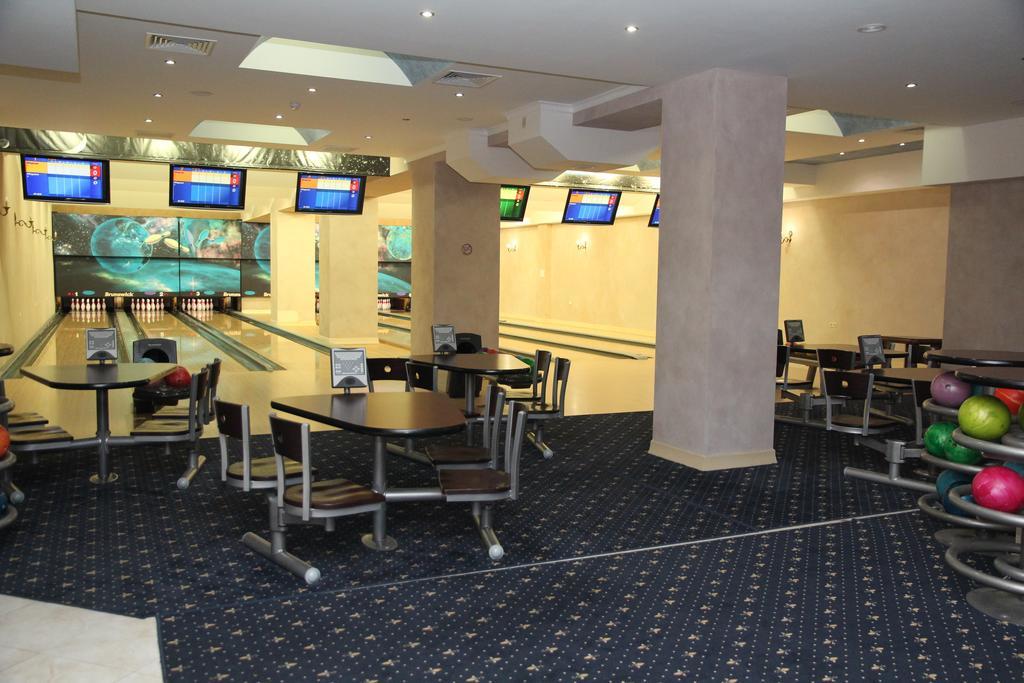 Kleopatra Vip Hotel Камианец-Подилский Екстериор снимка