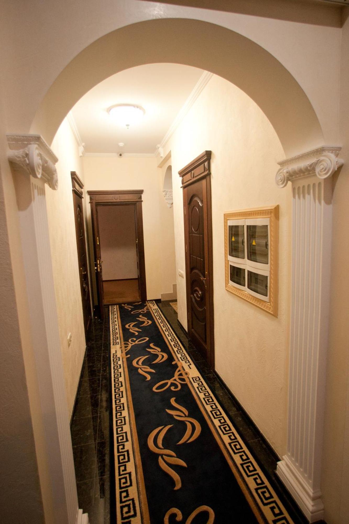 Kleopatra Vip Hotel Камианец-Подилский Екстериор снимка